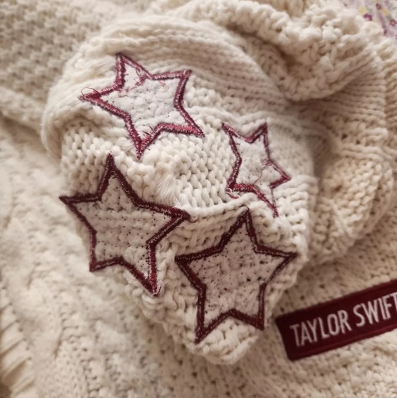 M/L Authenthic Taylor Swift Red Cardigan - Picture 4 of 7